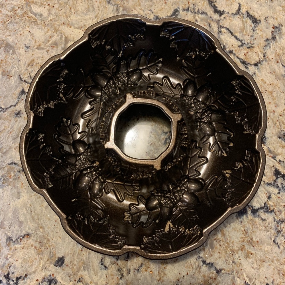 Fall Harvest Bundt Cake Pan 🍁
